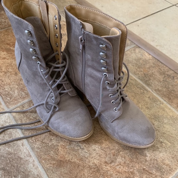 Rosie Daze Boutique - Picture 2 of 2